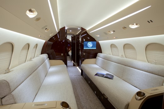 Gidhair Falcon 8X interior new 2