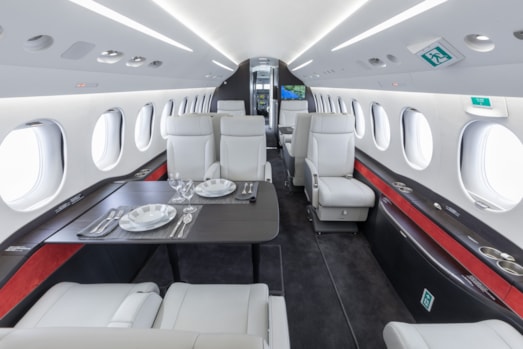 Gidhair Falcon 8X interior new 3